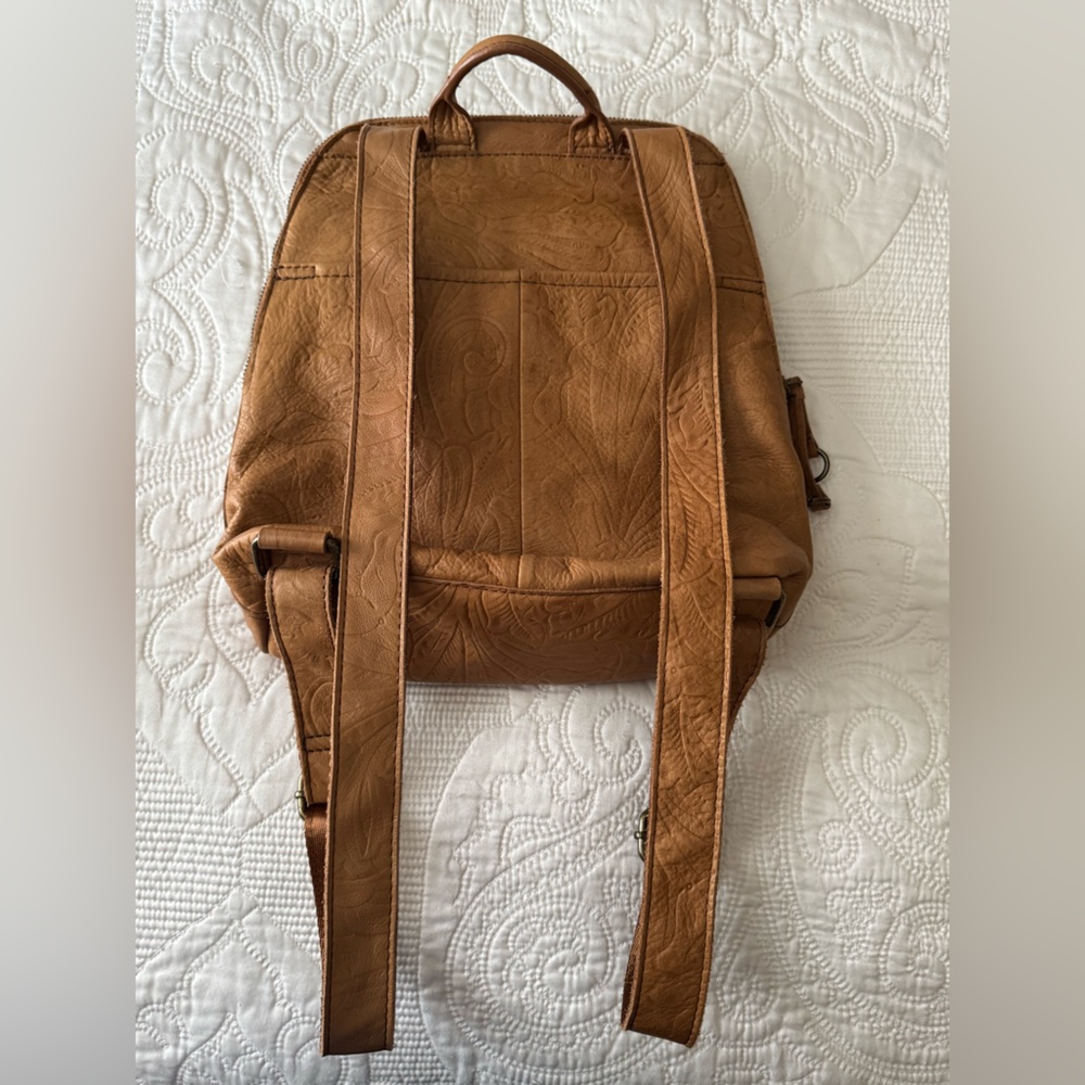 American Leather Co embossed leather backpack - Picture 4 of 11